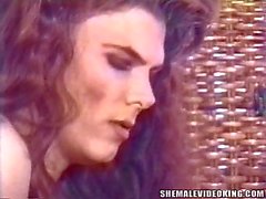 Passionate Tranny In Vintage Pounding